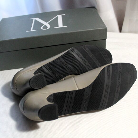 NIB Mark Lemp Classics by Walking Cradles "Vicki" Taupe Kidskin Pumps, 7.5M - Picture 8 of 9